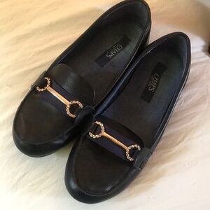 Navy blue Chaps, Ralph Lauren Women’s leather loafer. Gold embellishment.